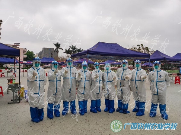 坚守抗疫一线  守护校园平安——我校党员志愿者、教职工积极投身疫情防控工作中