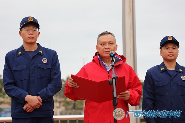 我校成功举行“全民消防、生命至上”消防安全演练  筑牢校园“防火墙”