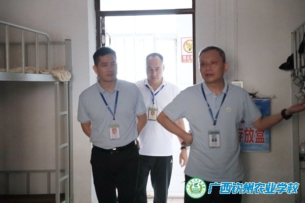 严抓宿舍安全细节 守护校园平安防线 ——我校开展学生宿舍安全大检查