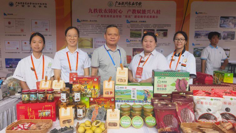 聚力职教周 匠心展硕果——我校参加2026年广西职业教育活动周成果丰硕